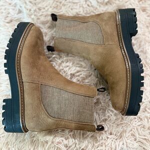 Sam Edelman Laguna Chelsea Boot  never worn NWOT true to size fit